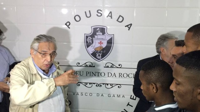 Eurico Inaugura Pousada Para Jogadores Da Base Do Vasco Vasco Not Cias