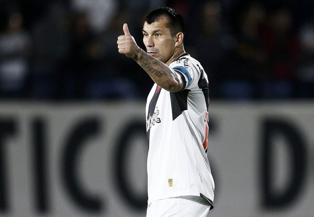 Medel Agradece Apoio Da Torcida Do Vasco E Projeta Reta Final Do