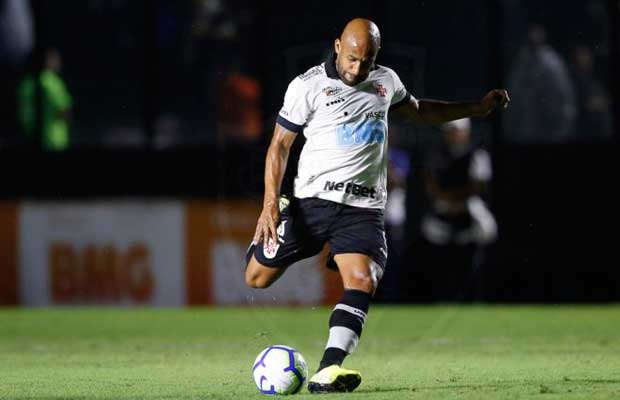 Fellipe Bastos fala sobre gols no jogo-treino e elogia Lucas Santos