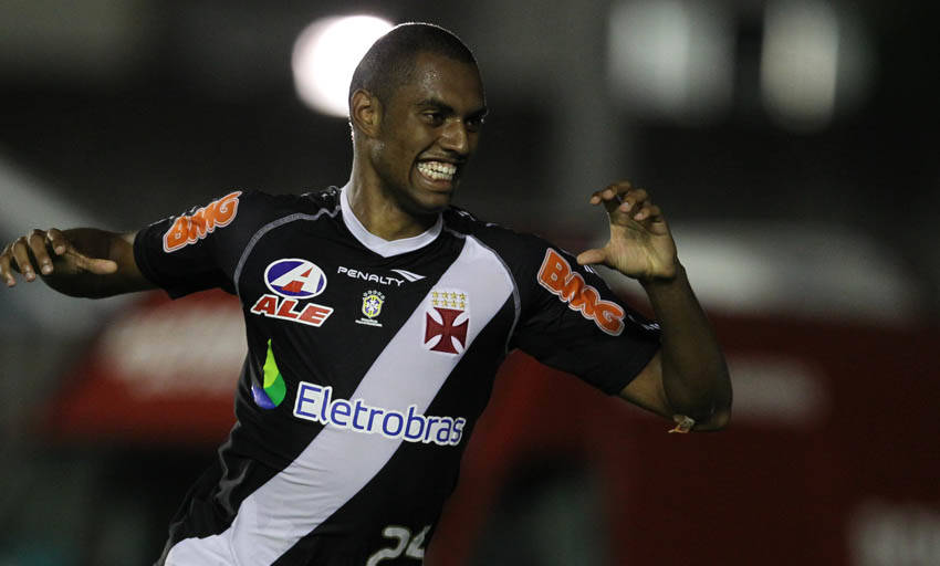 Douglas defendeu o Vasco entre 2010 e 2012