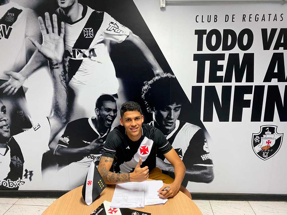 Vasco Assina Contrato Com Goleiro Fintelman Do Sub 20 Vasco Noticias vasco assina contrato com goleiro