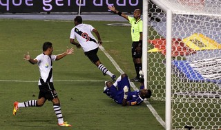 alecsandro gol vasco flamengo