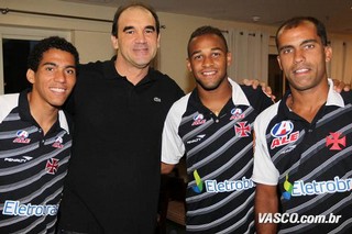 Ricardo Gomes visita jogadores