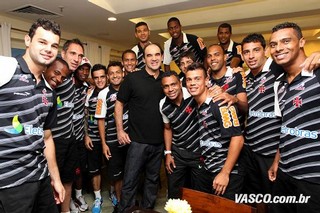 Ricardo Gomes com jogadores