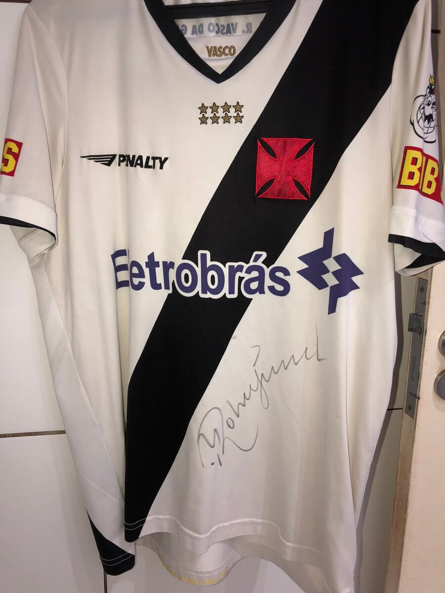 Camisa autografada por Dinamite que será sorteada