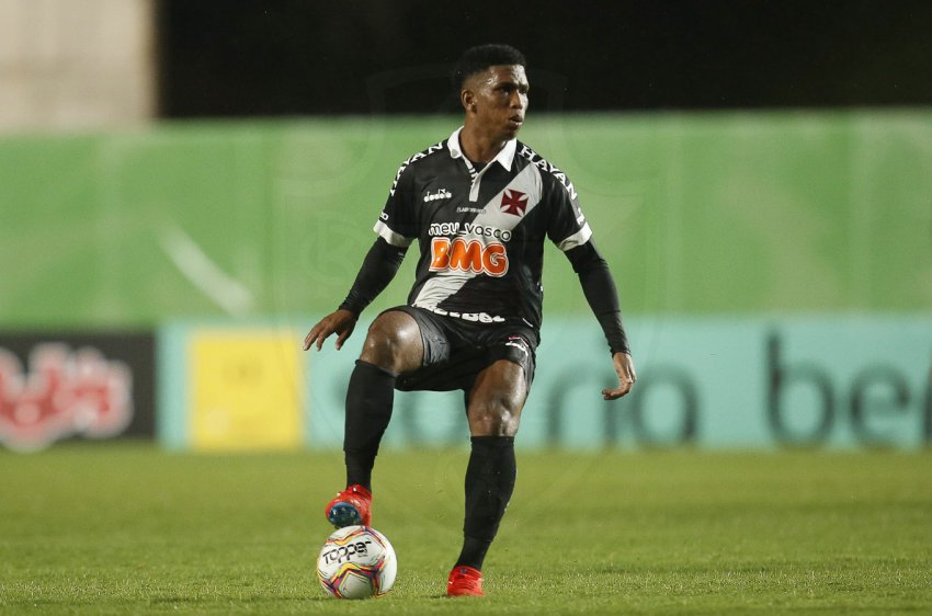 Juninho em ação pelo Vasco