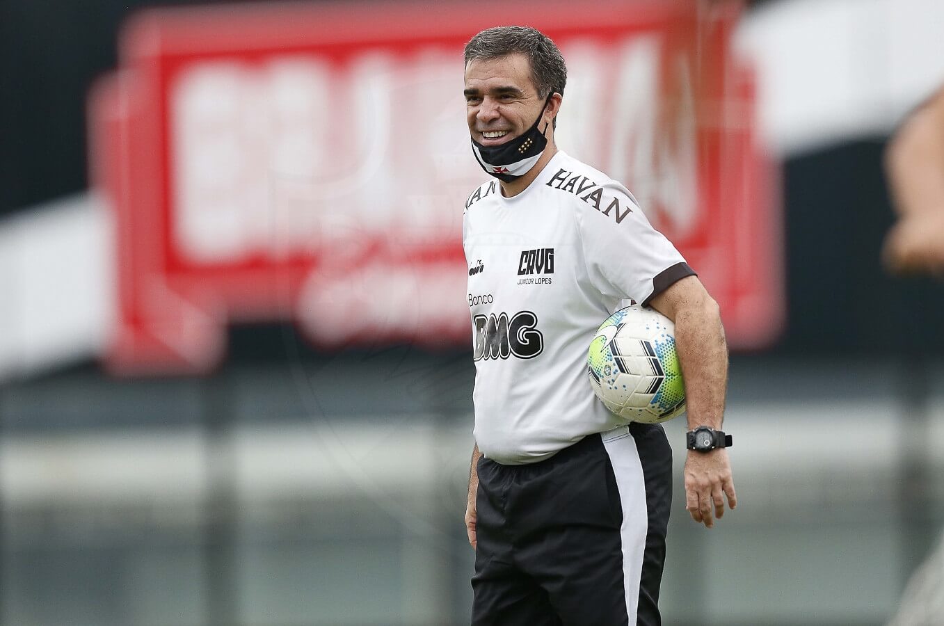 Júnior Lopes estuda os próximos adversários do Vasco no Brasileirão