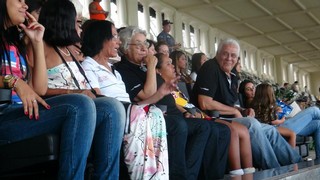 Vascaínas assistiram Vasco e Madureira na tribuna de honra