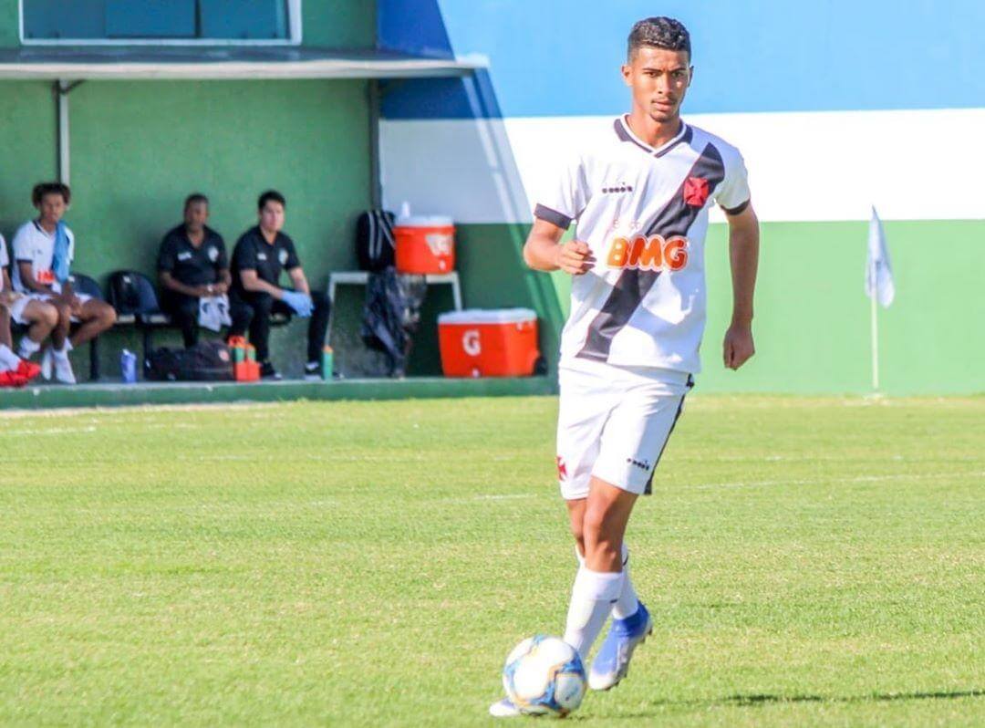 Vitor zagueiro do Sub-20 do Vasco