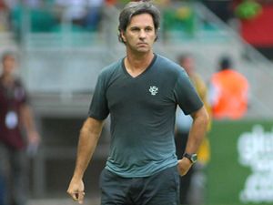 Técnico Caio Júnior