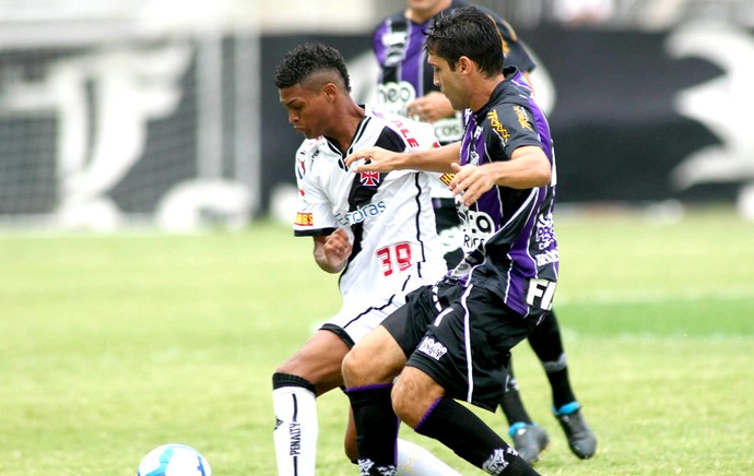 Bruno Paulo em ação pelo Vasco em 2010