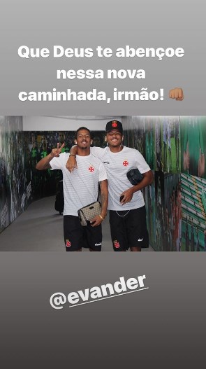 Caio Monteiro deseja boa sorte a Evander