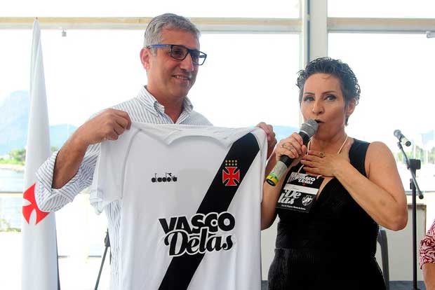 Campello recebeu camisa comemorativa