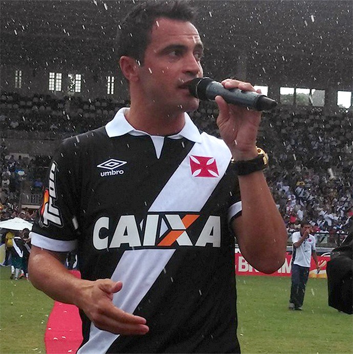 Falcão durante apresentação