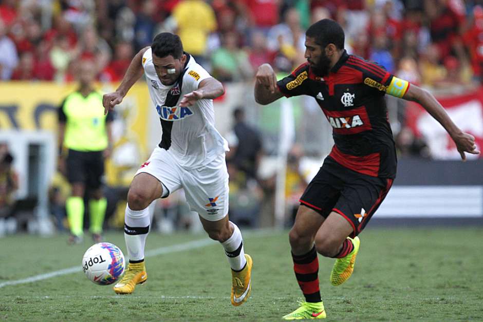 Gilberto atuando contra o Flamengo Gilberto atuando contra o Flamengo
