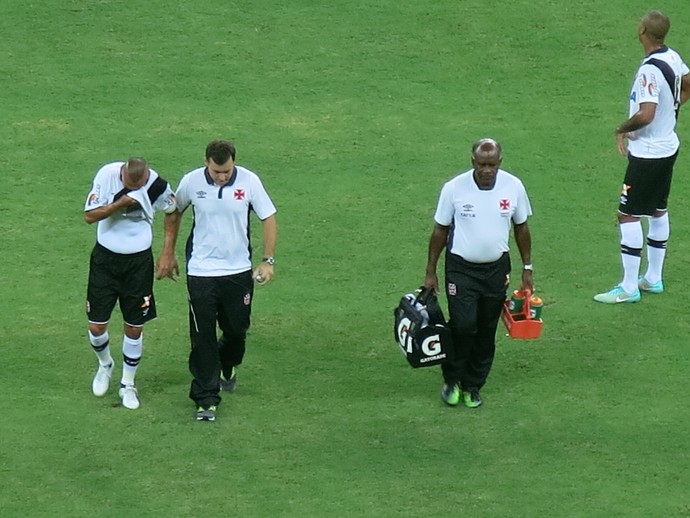 Guiñazu se machucou durante clássico