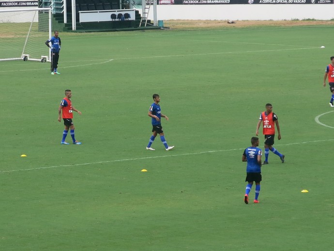 Jean Patrick e Madson foram os laterias do treino de hoje