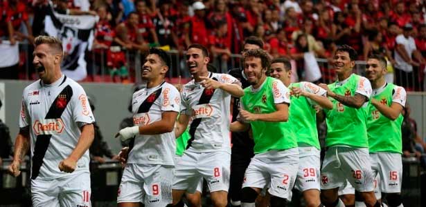 Vascaínos comemoraram gol contra o Urubu com o Trem Bala da Colina ...