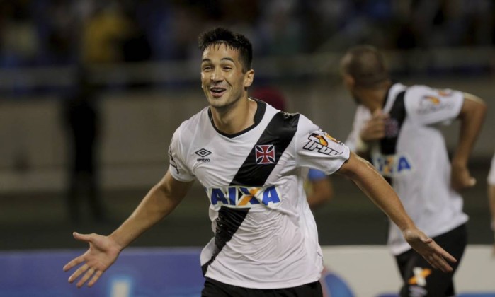 Luan marcou o gol da vitória do Vasco no clássico