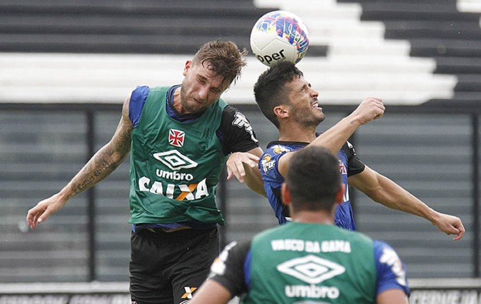 Luan durante treino desta manhã