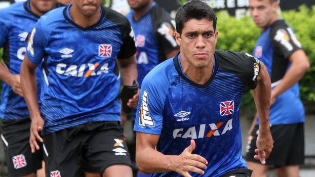 Lucas durante treino do Vasco