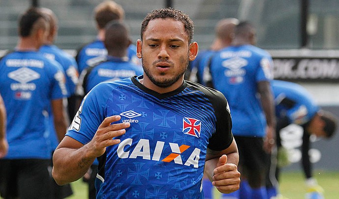 Marcinho durante treino do Vasco