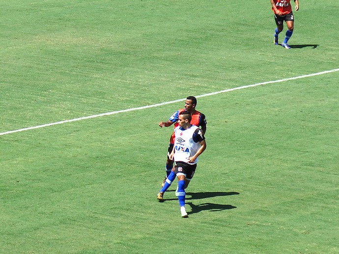 Serginho durante treino do Vasco