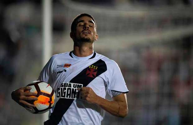 Thiago Galhardo após gol
