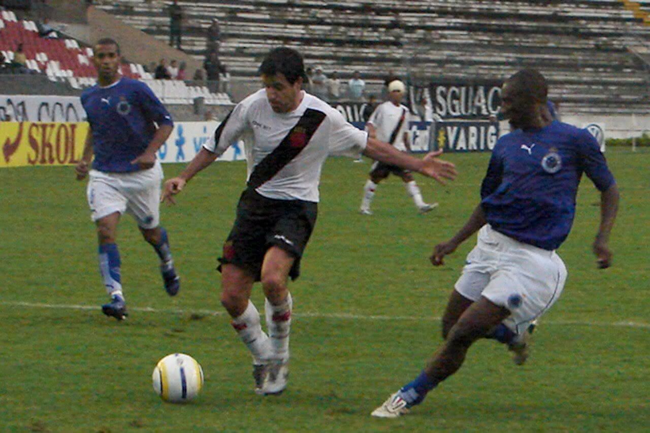 Ramon Menezes jogando pelo Vasco em 2006