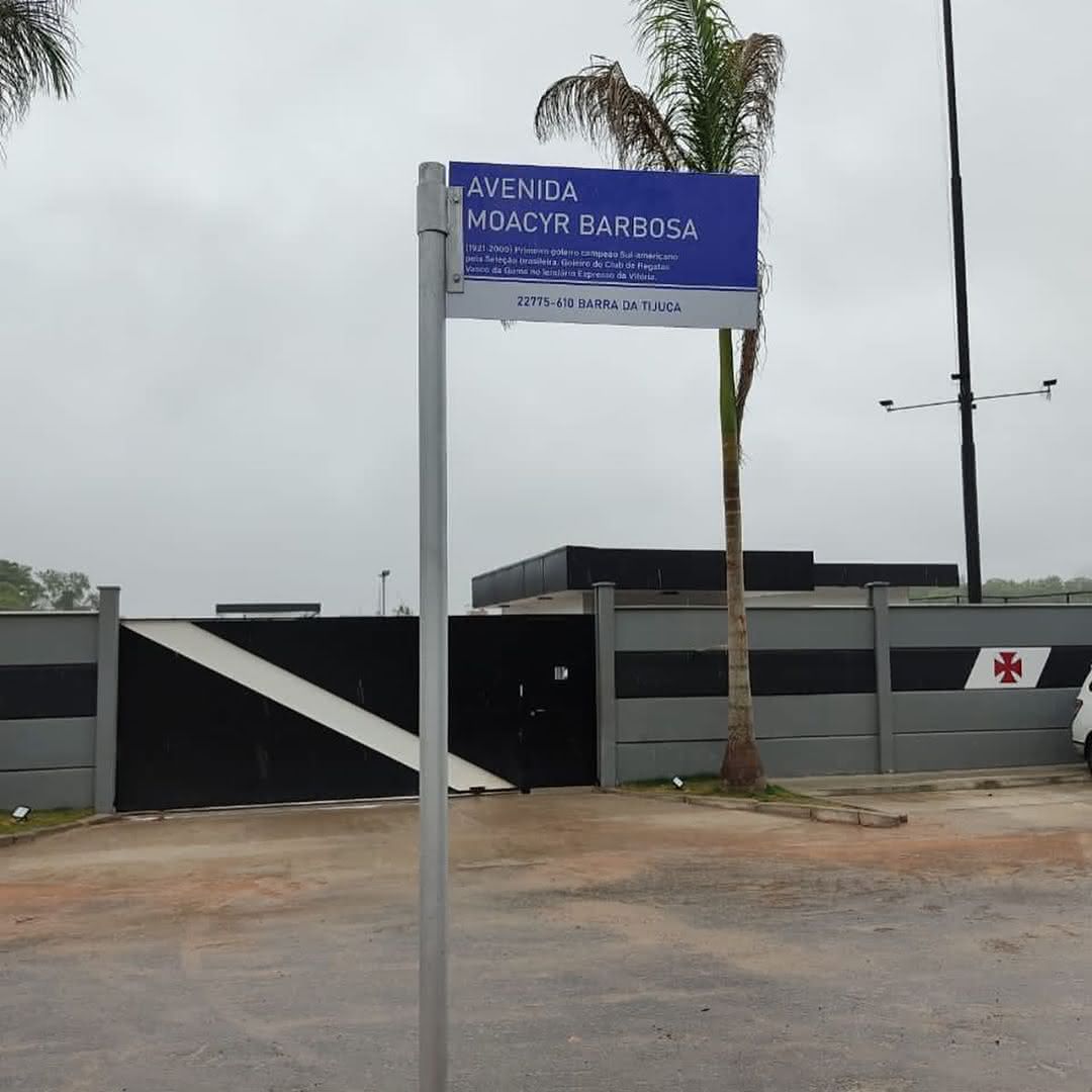 Avenida Moacyr Barbosa, em frente ao CT do Almirante