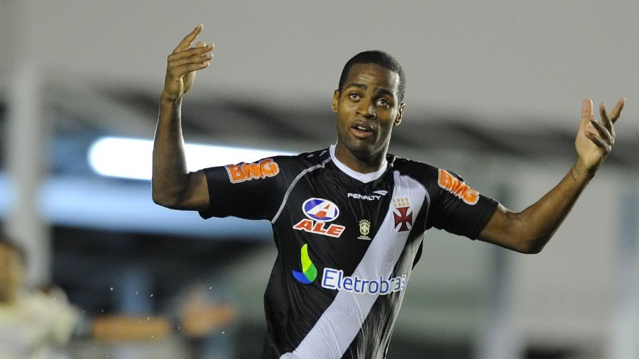 Dedé em ação pelo Vasco na Sul-Americana de 2011