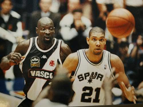 Vasco enfrentou o San Antonio Spurs em 1999