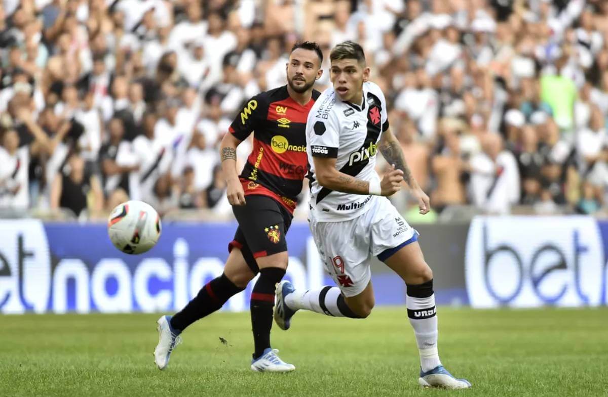 Palacios em ação pelo Vasco contra o Sport