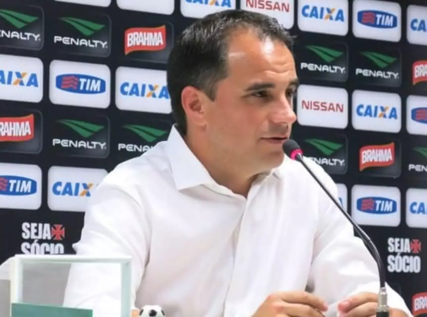 Rodrigo Caetano durante passagem como diretor executivo do Vasco