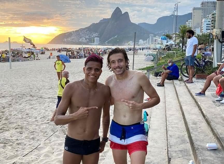 Mauricinho e Caio Lopes na Praia de Ipanema, Zona Sul do Rio