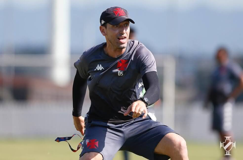 Diogo Siston, técnico do Sub-20 do Vasco