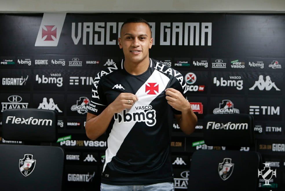 Léo Jabá foi apresentado pelo Vasco nesta sexta-feira