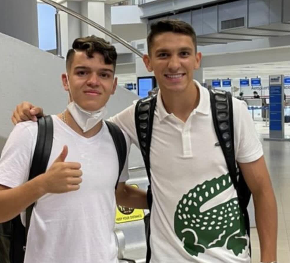 Diego Fernandez e Elias Ovelar, novos reforços do Vasco