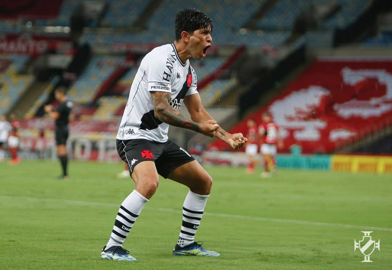 Germán Cano festejando gol contra o Flamengo