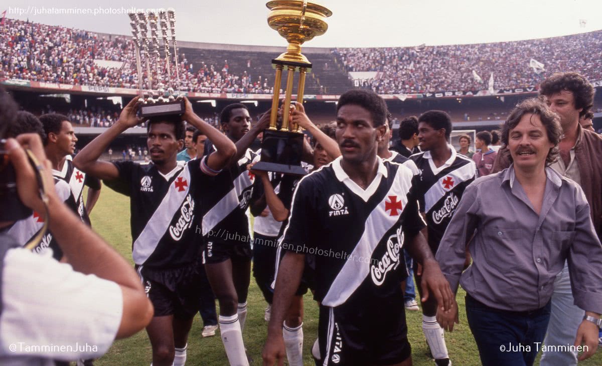 Mazinho na conquista do Brasileiro de 89 pelo Vasco