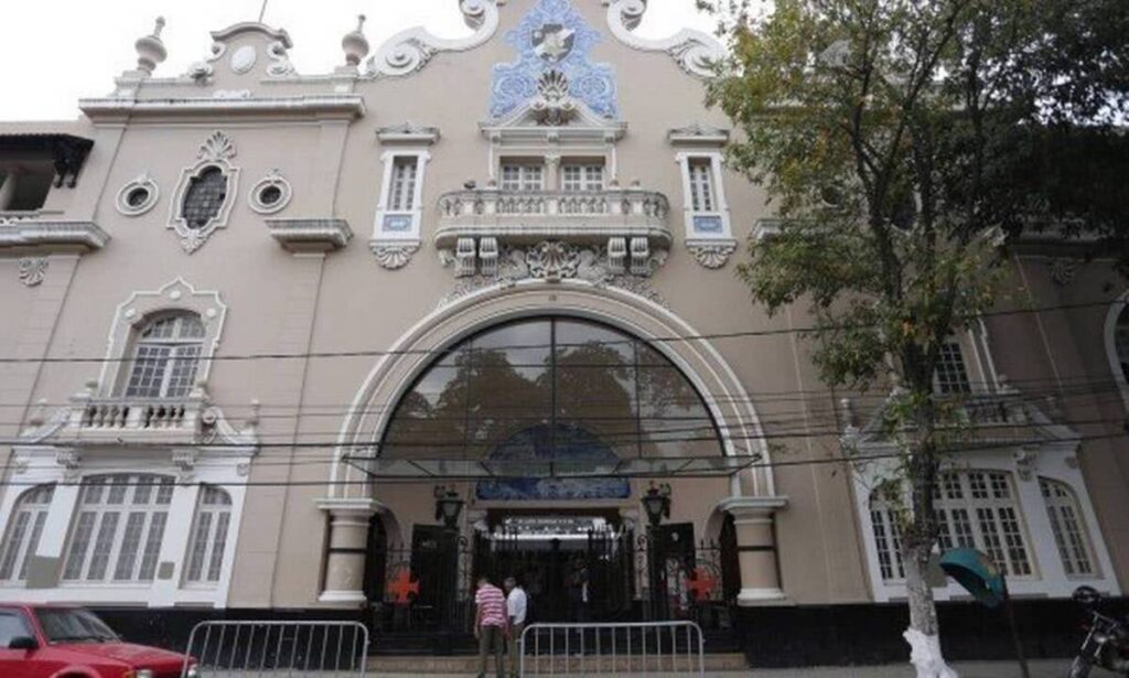 Fachada de São Januário (Foto: Márcio Alves)