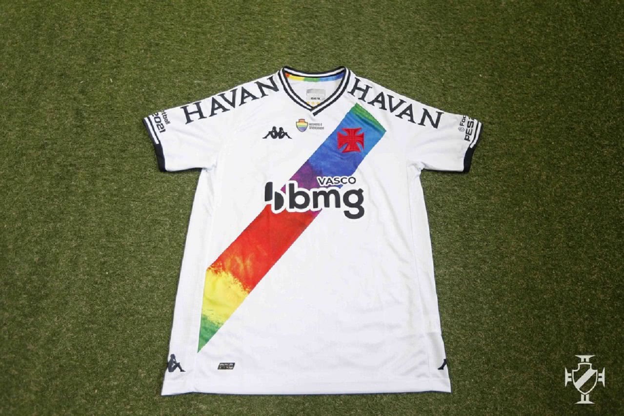 Camisa do Vasco em apoio à causa LGBTQIA+