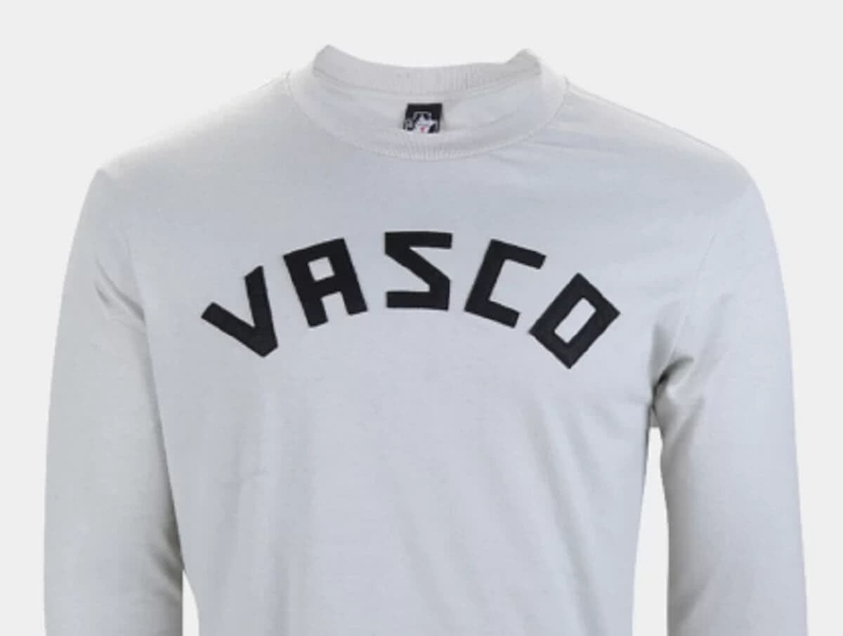 Camisa retrô em homenagem aos 100 anos de Barbosa, ex-goleiro do Vasco