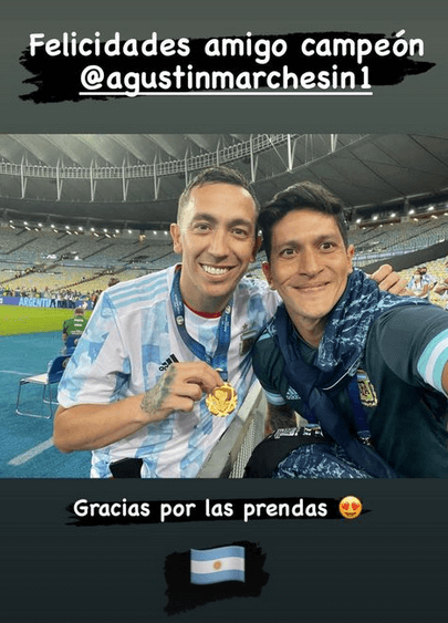 Germán Cano parabenizando Agustín Marchesín pelo título da Copa América 2021, no Maracanã 