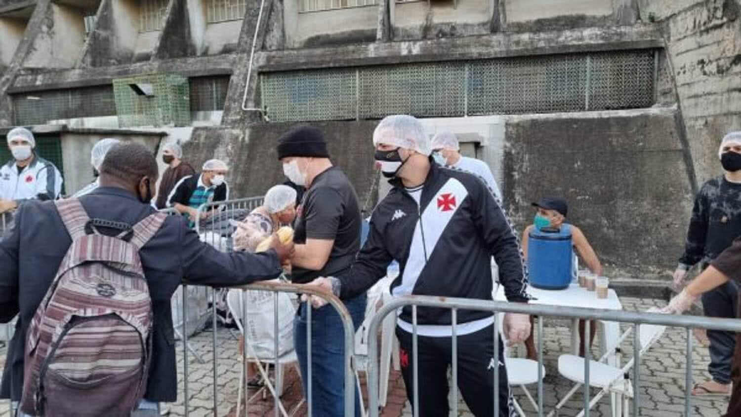 Campanha ''Vamos Todos Aquecer um Coração'' na Catedral Metropolitana do Rio