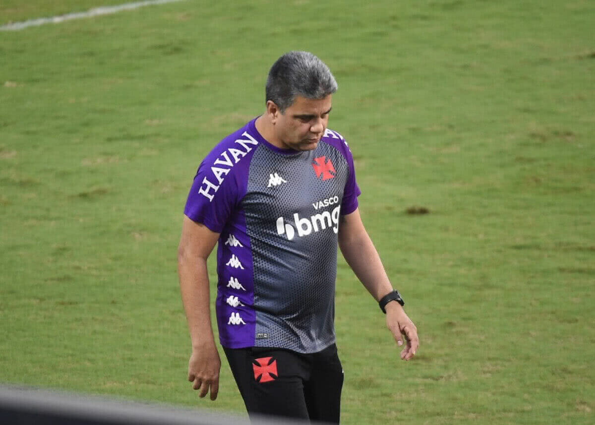 Marcelo Cabo durante o jogo contra o Confiança