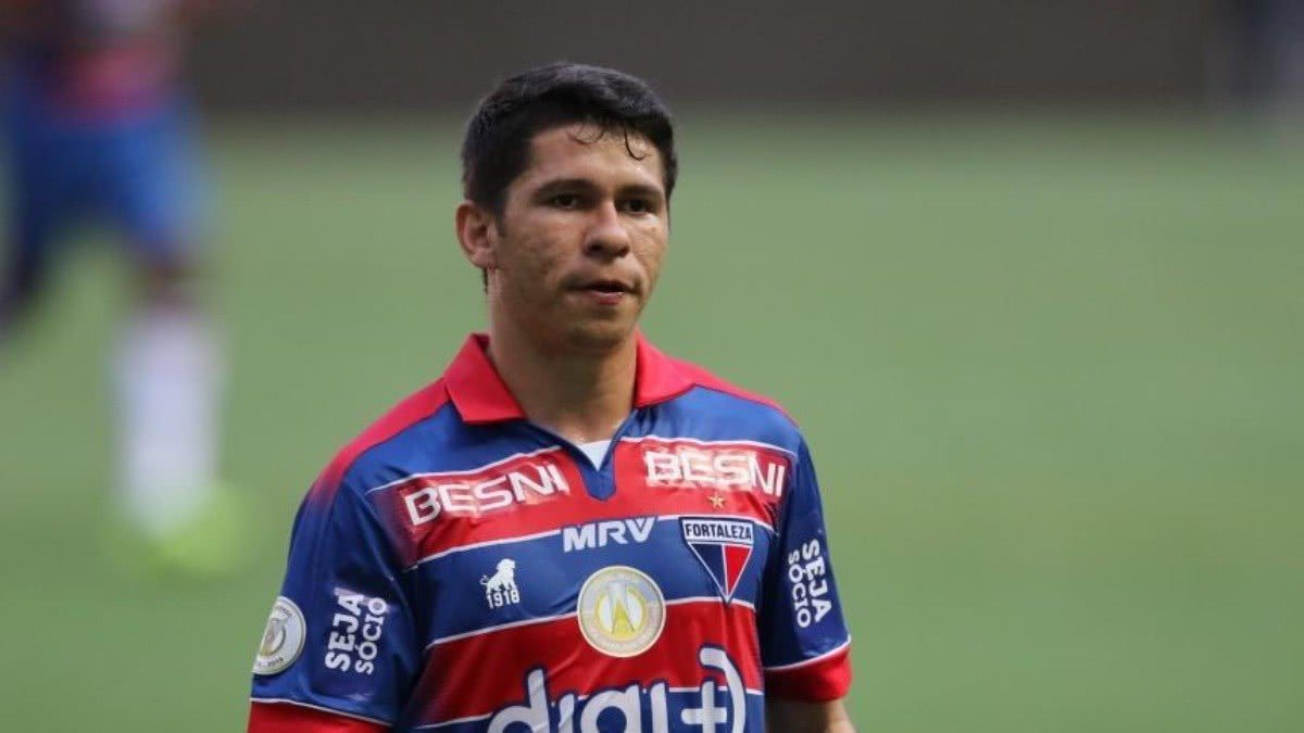 Osvaldo defende o Fortaleza desde 2019