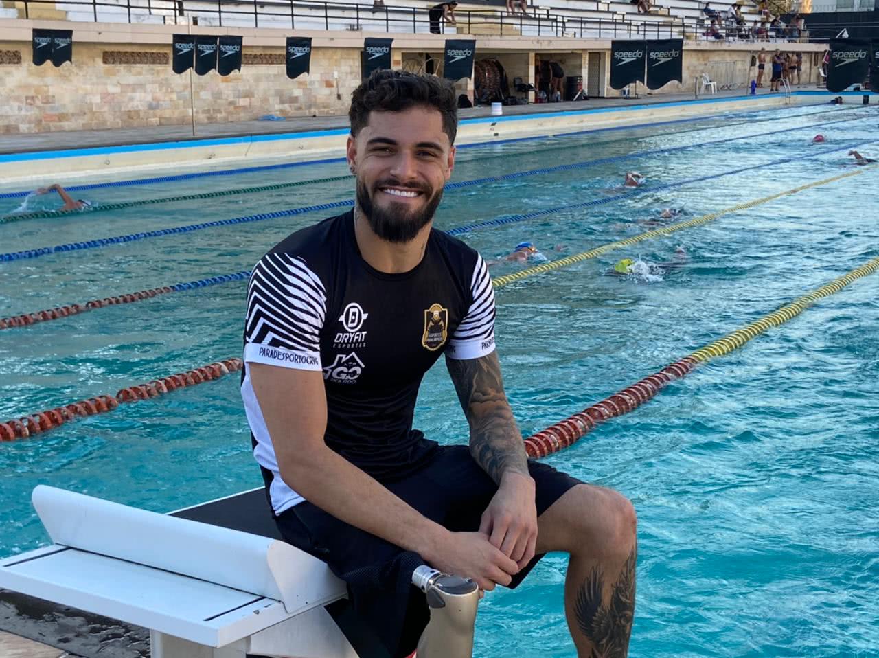 Andrey Garbe é atleta de natação paralímpica do Vasco