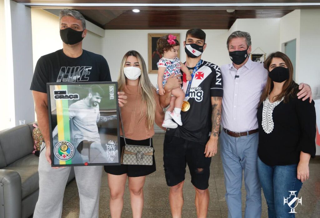 Ricardo Graça e sua família em São Januário
