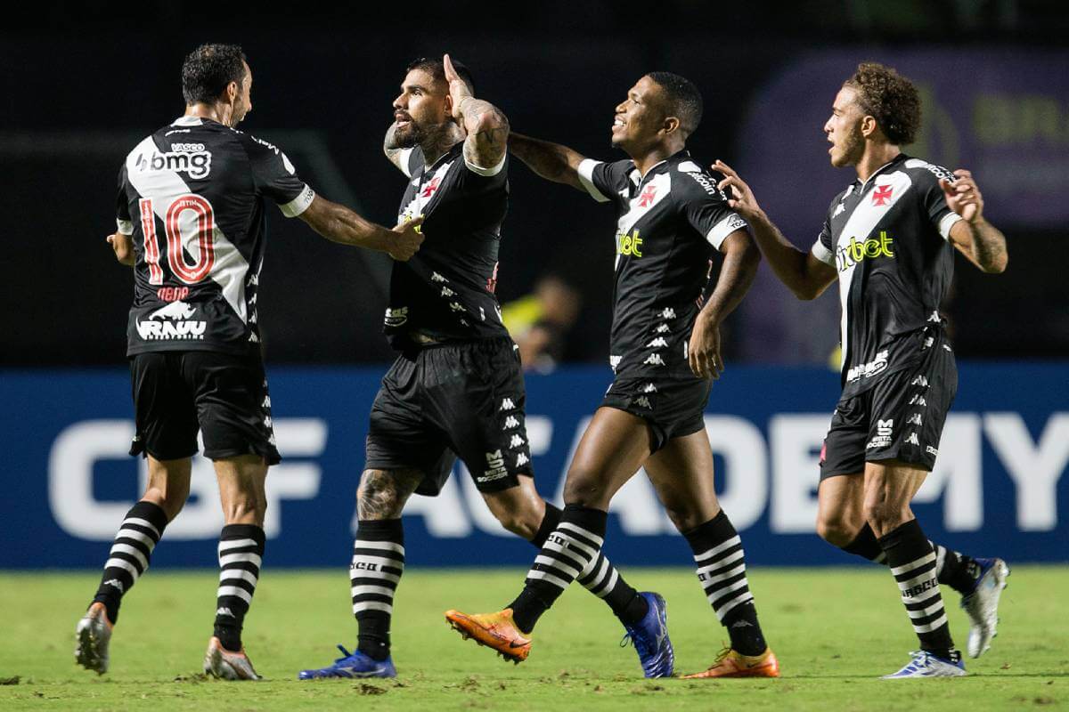 Quintero comemorando gol jogo contra o Operário-PR